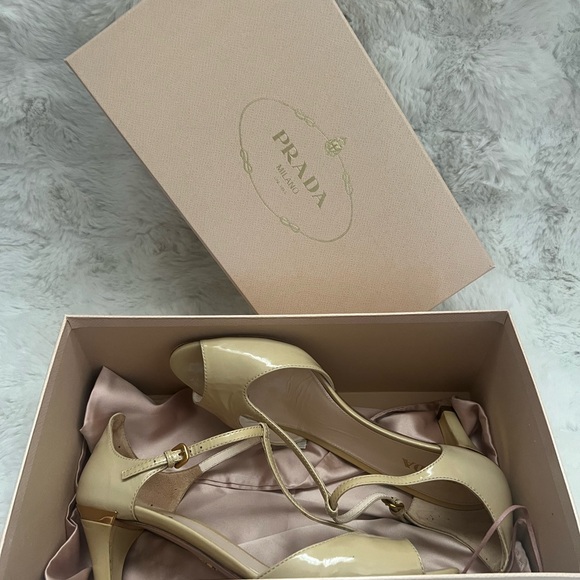 Prada shoes - Picture 8 of 8